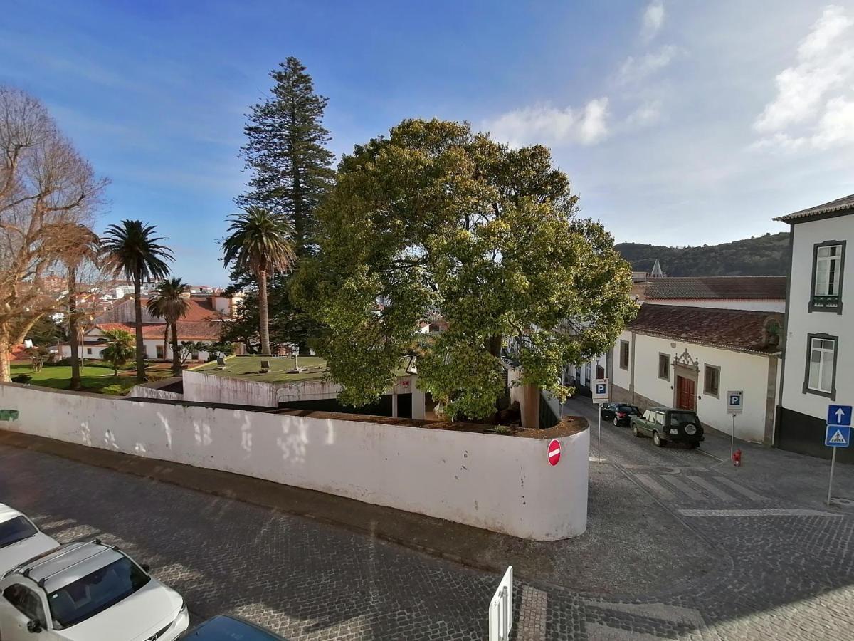 Miragaia Star Apartment Angra do Heroismo Bagian luar foto