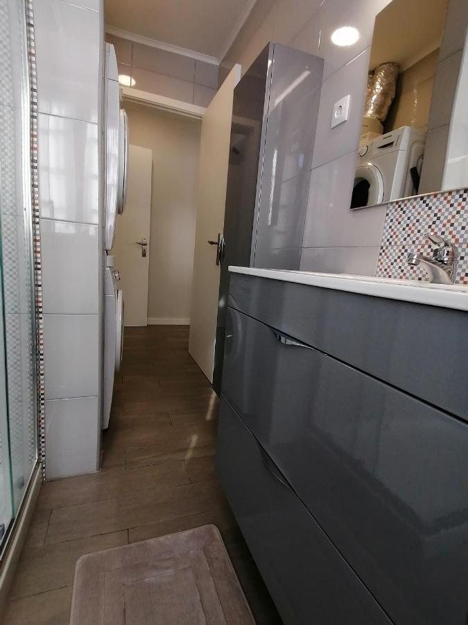 Miragaia Star Apartment Angra do Heroismo Bagian luar foto